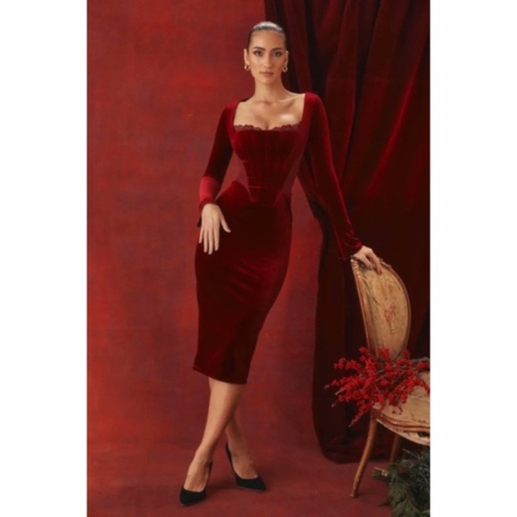 NEW House of CB Solaine Velvet Dress Wine Large - Picture 13 of 17